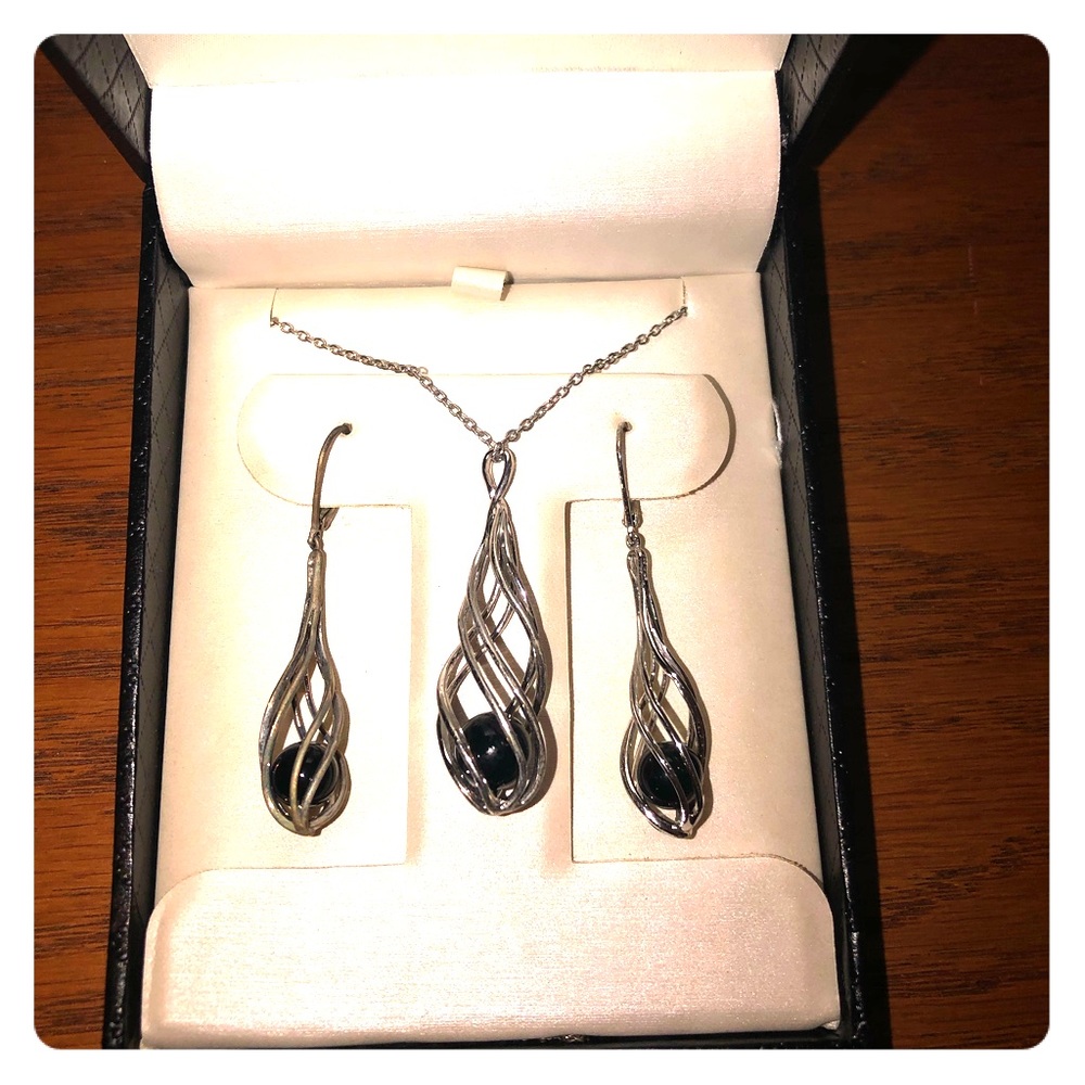 Elegant Necklace and Earring Set